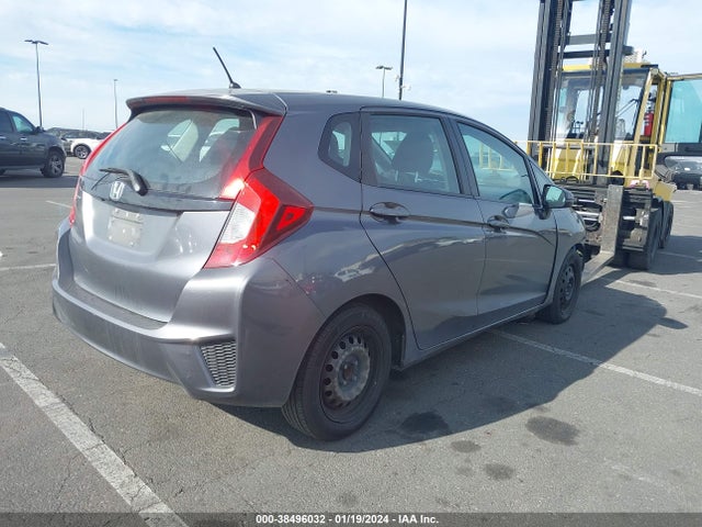 Honda FIT LX 2015 3HGGK5H50FM708536 Image 4