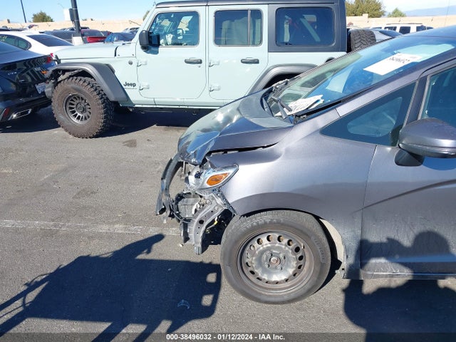 Honda FIT LX 2015 3HGGK5H50FM708536 Image 6