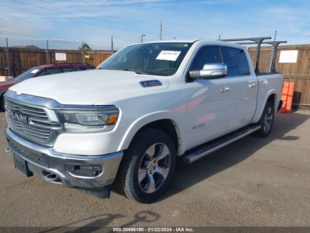 RAM 1500 Laramie  4x4 5'7 Box 2020 1C6SRFJM7LN201962 Image 2