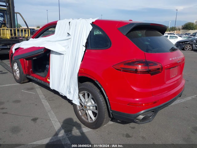 2016 PORSCHE CAYENNE WP1AA2A2XGKA12361 Photo 2