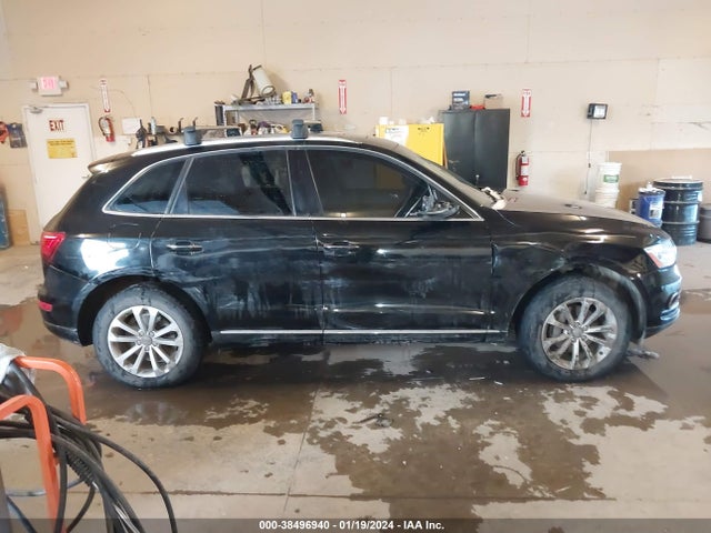 Audi Q5 2.0t Premium 2017 WA1C2AFP6HA082284 Image 14