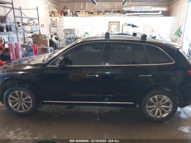 Audi Q5 2.0t Premium 2017 WA1C2AFP6HA082284 Image 15