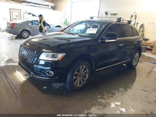 Audi Q5 2.0t Premium 2017 WA1C2AFP6HA082284 Image 2