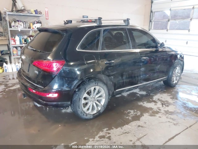 Audi Q5 2.0t Premium 2017 WA1C2AFP6HA082284 Image 4