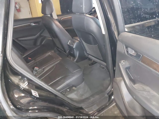 Audi Q5 2.0t Premium 2017 WA1C2AFP6HA082284 Image 8