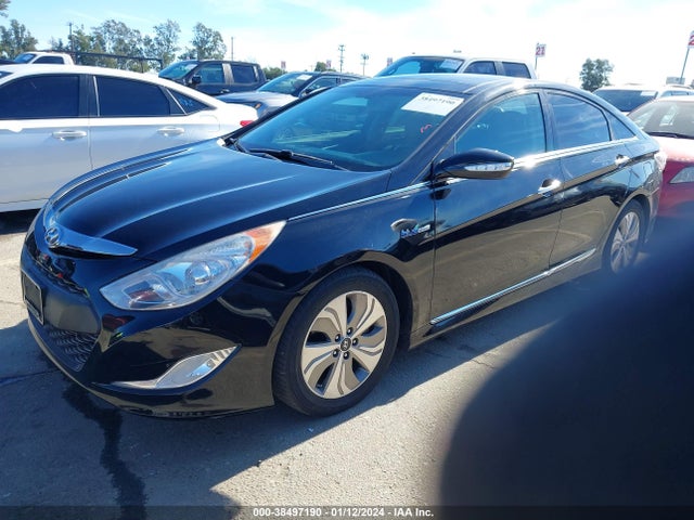 Hyundai Sonata Hybrid Limited 2015 KMHEC4A40FA133197 Image 2