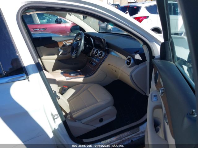 W1N0G8DB4NV331740 Mercedes-Benz Glc 300 Suv