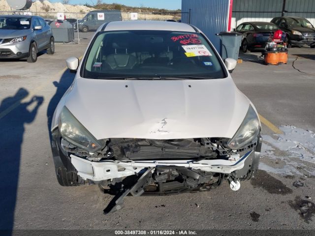 1FADP3J28GL395171 Ford Focus Titanium