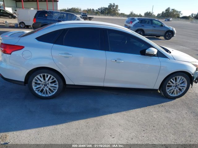1FADP3J28GL395171 Ford Focus Titanium