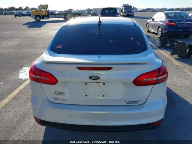 1FADP3J28GL395171 Ford Focus Titanium