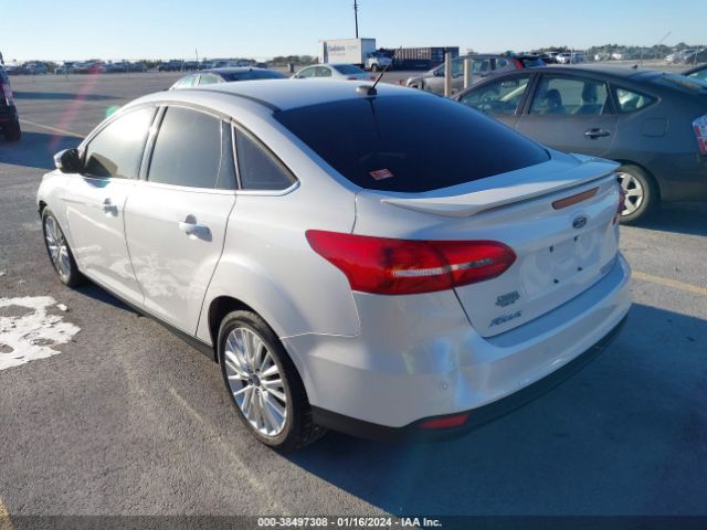 1FADP3J28GL395171 Ford Focus Titanium
