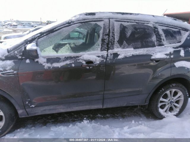 1FMCU9GD8JUD20672 Ford ESCAPE SE