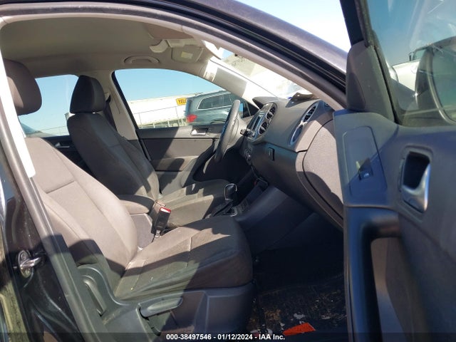 2017 VOLKSWAGEN TIGUAN 2.0T/2.0T S VIN: WVGAV7AX7HK047600