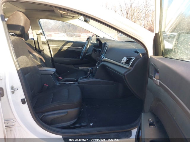 Hyundai Elantra Value Edition 2017 5NPD84LF0HH191726 Image 5