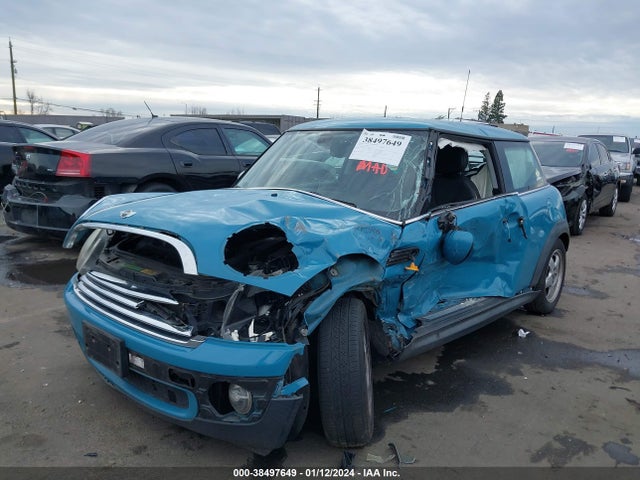 2009 MINI COOPER WMWMF33579TW70761 Photo 1