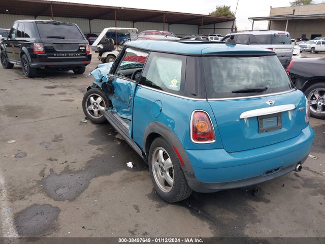 2009 MINI COOPER WMWMF33579TW70761 Photo 2