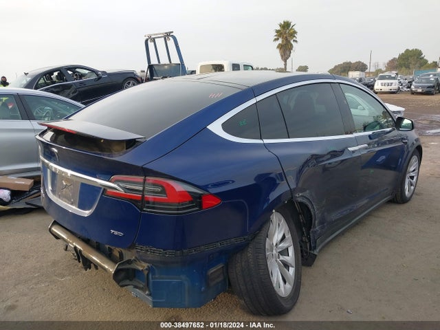 5YJXCAE26JF139915 Tesla Model X 100d/75d/p100d