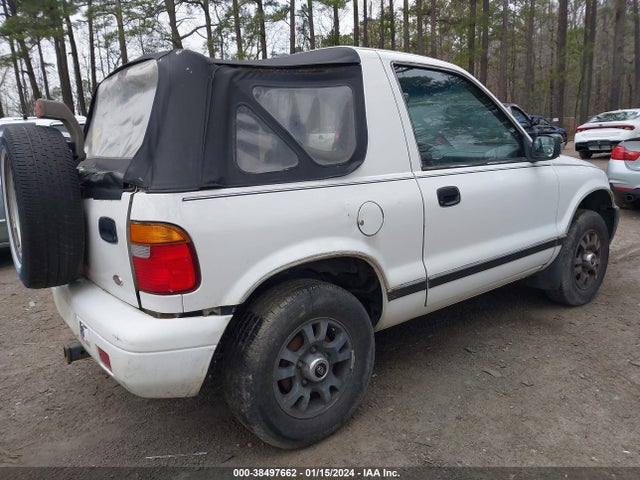 2000 KIA SPORTAGE VIN: KNDJB6237Y5684018