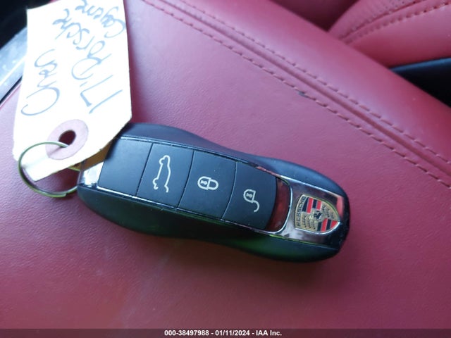 2017 PORSCHE CAYENNE WP1AA2A2XHKA87160 Photo 10