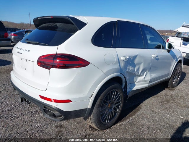 2017 PORSCHE CAYENNE WP1AA2A2XHKA87160 Photo 3
