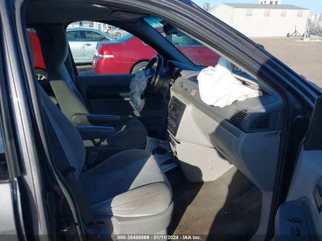 2005 FORD FREESTAR SE VIN: 2FMZA51655BA13526