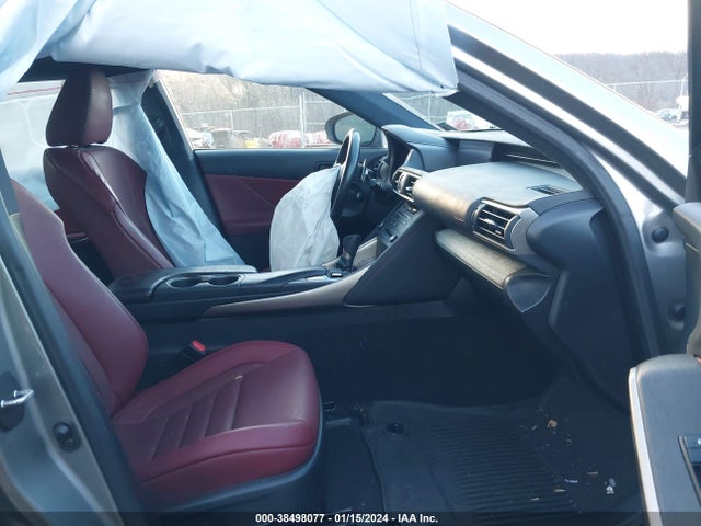 Lexus IS 300 2019 JTHC81D28K5038703 Image 5
