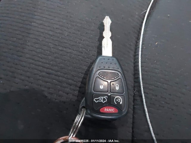 38498225 :رقم المزاد ، 1C3CCBBB4DN668346 vin ، 2013 Chrysler 200 Touring مزاد بيع