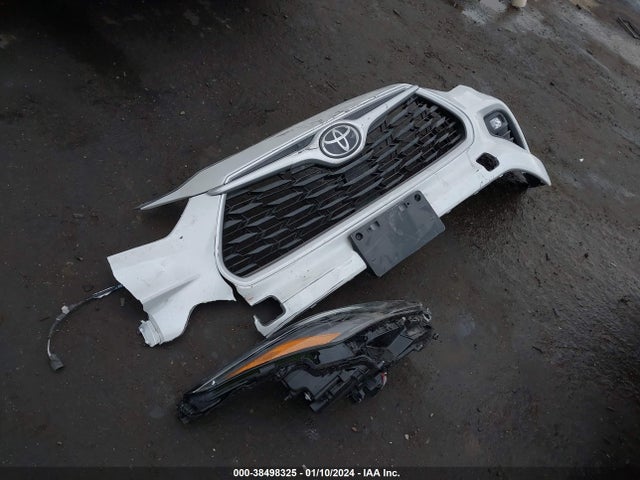 Toyota Highlander Le 2023 5TDKDRBH0PS002715 Image 12