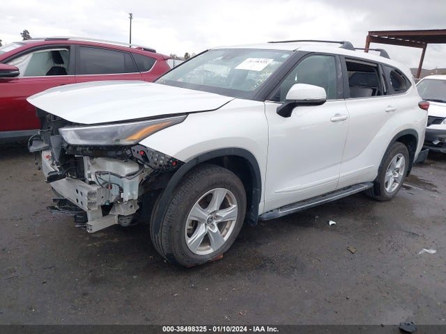 Toyota Highlander Le 2023 5TDKDRBH0PS002715 Image 2