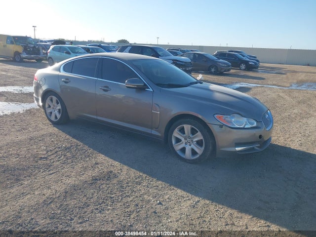 2010 JAGUAR XF SAJWA0FA9AHR55374 Photo 0