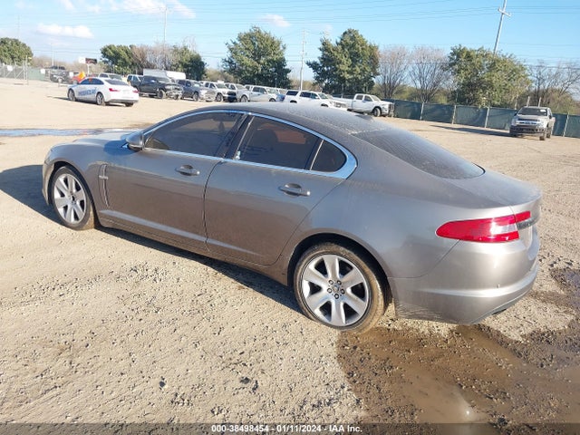 2010 JAGUAR XF SAJWA0FA9AHR55374 Photo 2