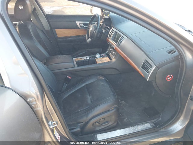 2010 JAGUAR XF SAJWA0FA9AHR55374 Photo 4