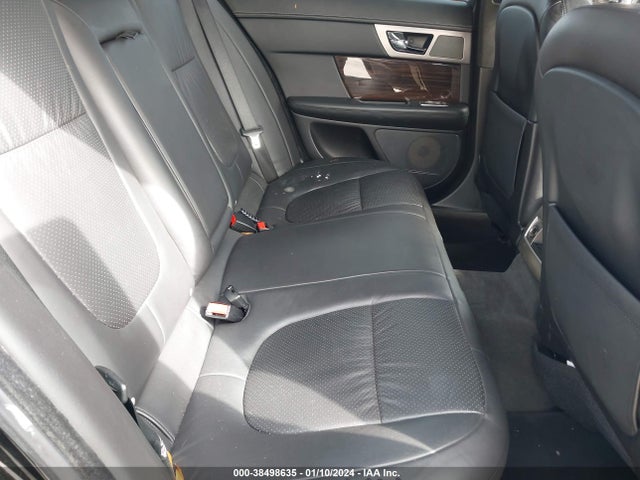 2011 JAGUAR XF SAJWA0GB4BLS11526 Photo 7