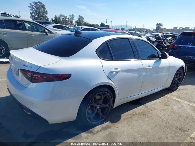 ZARFAECN6J7594278 Alfa Romeo Giulia Ti Sport Rwd