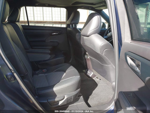 Toyota Highlander Xse 2022 5TDLZRAH2NS133925 Image 8