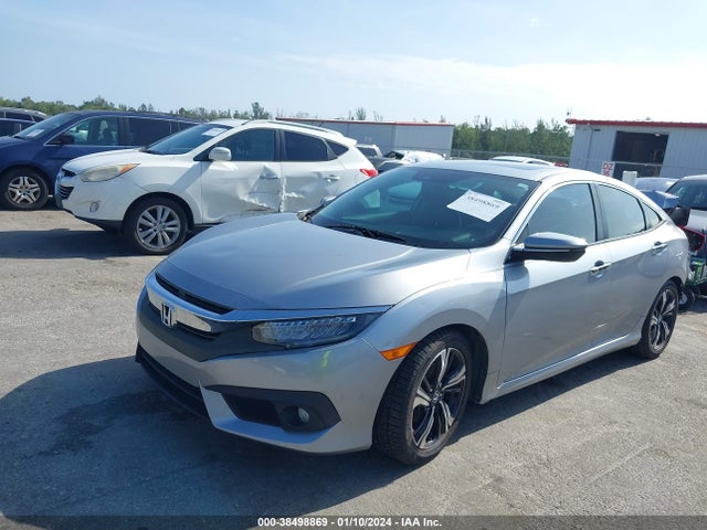 Honda Civic Touring 2017 19XFC1F93HE000574 Image 2