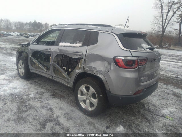 Jeep Compass Latitude 4x4 2019 3C4NJDBB9KT630291 Image 3