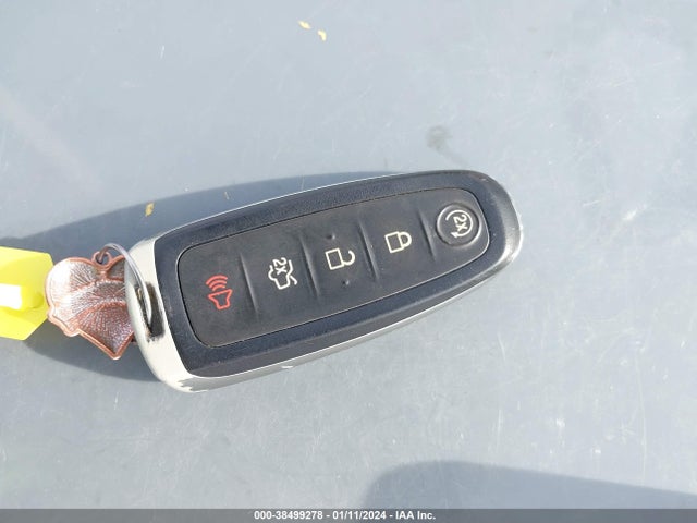 2019 FORD ESCAPE SE VIN: 1FMCU0GD0KUB10306
