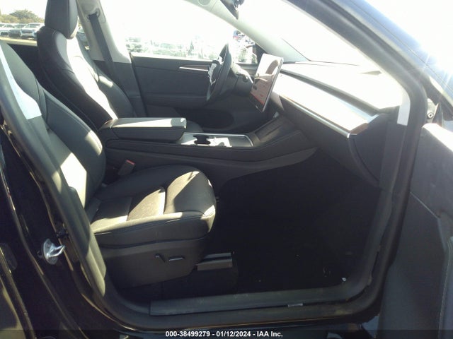 2023 TESLA MODEL Y 7SAYGDEE0PF748420 Photo 4