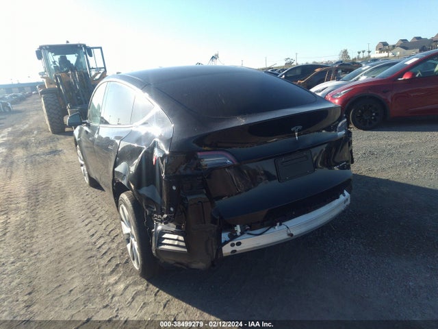 2023 TESLA MODEL Y 7SAYGDEE0PF748420 Photo 5