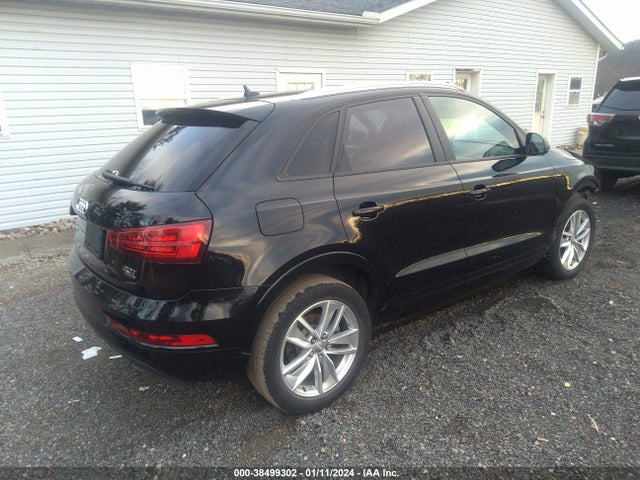 WA1ECCFSXHR014500 Audi Q3 2.0t Premium