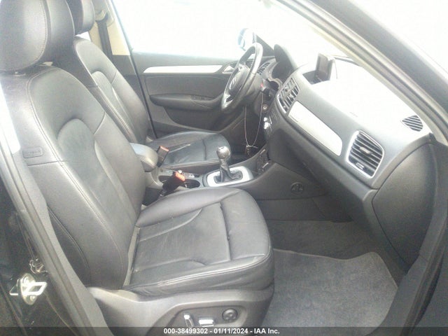 WA1ECCFSXHR014500 Audi Q3 2.0t Premium