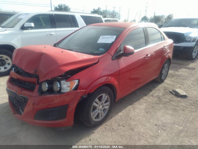Chevrolet Sonic Lt Auto 2015 1G1JC5SH1F4204733 Image 2