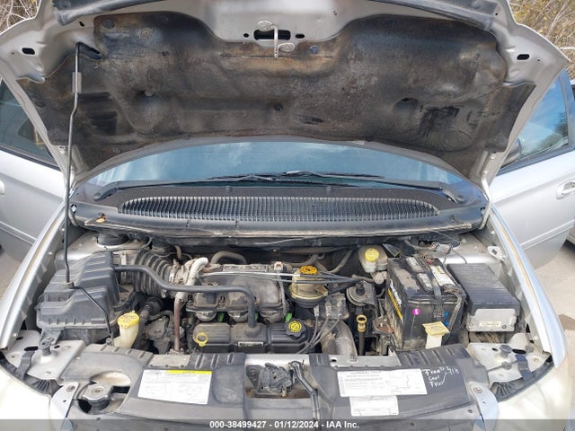 2004 CHRYSLER TOWN & COUNTRY LX VIN: 2C4GP44R44R564272