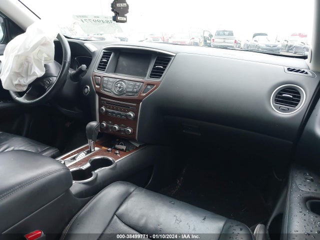2018 NISSAN PATHFINDER PLATINUM VIN: 5N1DR2MM0JC641533