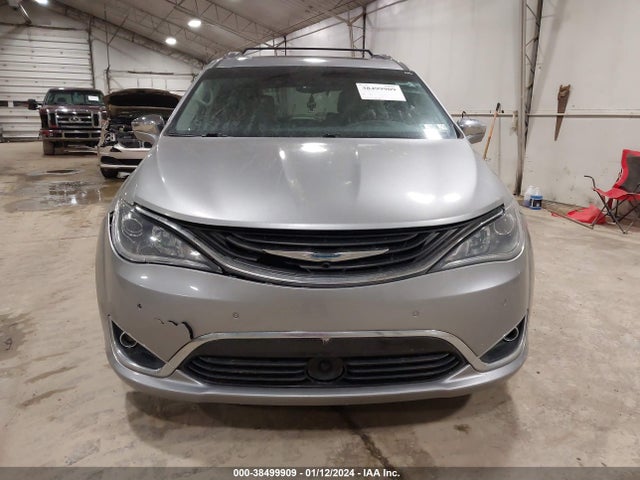 Chrysler Pacifica Hybrid Platinum 2017 2C4RC1N72HR745554 Image 12