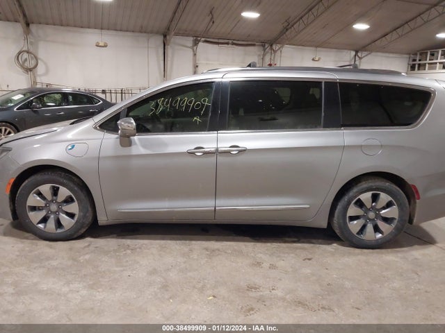 Chrysler Pacifica Hybrid Platinum 2017 2C4RC1N72HR745554 Image 14