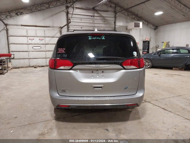 Chrysler Pacifica Hybrid Platinum 2017 2C4RC1N72HR745554 Image 16