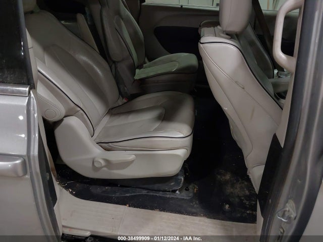 Chrysler Pacifica Hybrid Platinum 2017 2C4RC1N72HR745554 Image 8