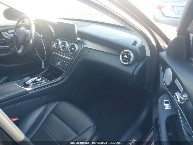 2017 MERCEDES-BENZ C 300 LUXURY/SPORT VIN: 55SWF4JB7HU231277